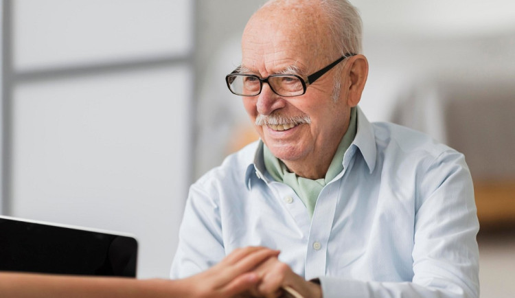 Podle praktických lékařů přibývá v jejich ordinacích zmatených seniorů