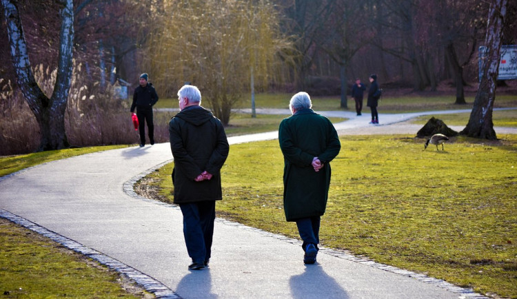 Je stáří jen problém, nebo i příležitost?