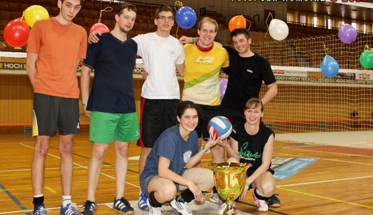 FOTO: Volejbalový marathon vyhrál tým Kocobal