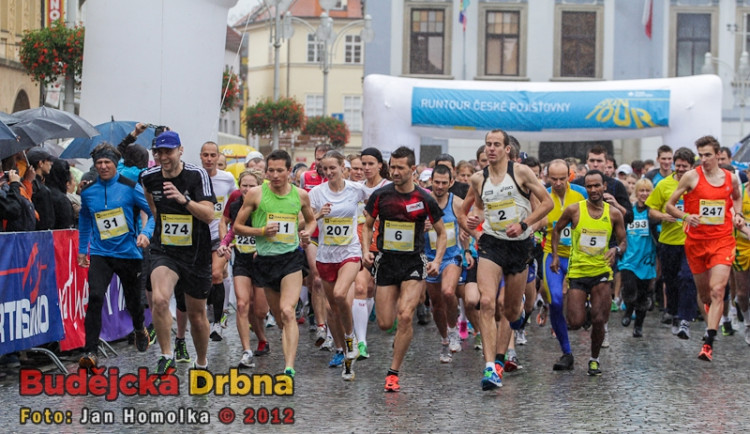 Deštivé počasí provázelo budějckou zastávku RunTour