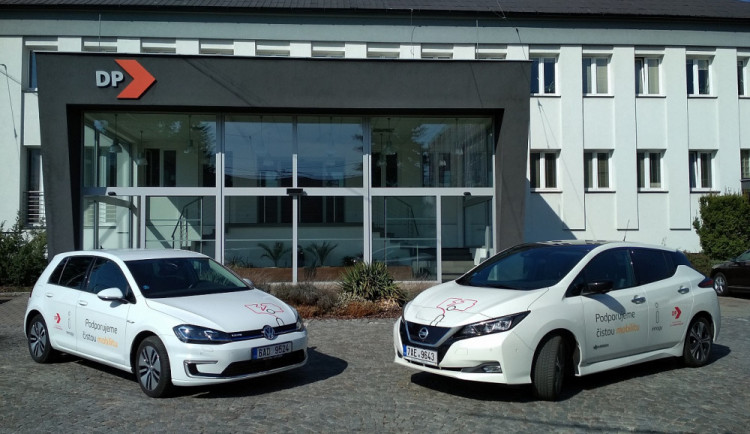 Dopravní podnik testoval elektromobily: pokud najezdíte víc než 200 kilometrů denně, vyplatí se