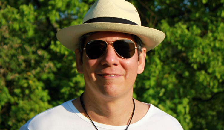 (NE)OBYČEJNÍ: Na lékařské fakultě v Hradci byl jediným studentem z Jižní Ameriky, zpátky do Ekvádoru se ale vrátit nemohl. V Hradci tak zůstal