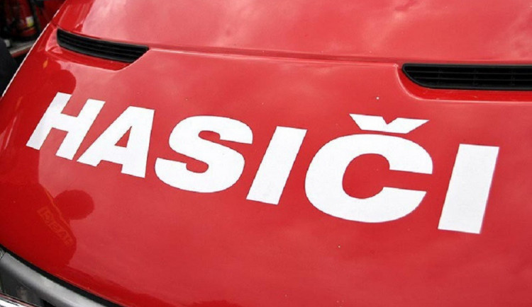 Jednotky dobrovolných hasičů u polské hranice dostanou defibrilátory