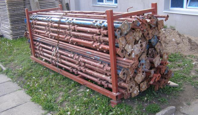 Za krádež lešení může skončit provinilec za mřížemi až na dva roky