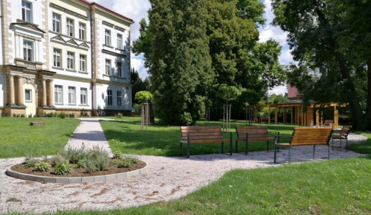 Hořická nemocnice prosí o pomoc, má nedostatek personálu