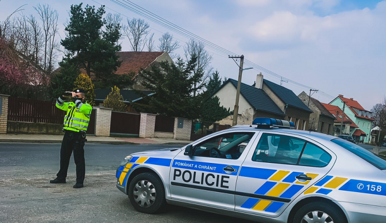 VIDEO: V kraji probíhá dopravně bezpečnostní akce. Policie se zaměřuje na silnicích na alkohol za volantem