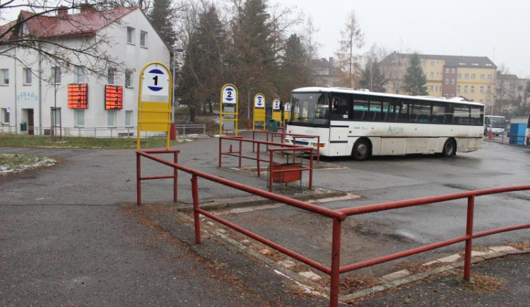 Architektonická soutěž by mohla vnést novou podobu autobusovému nádraží ve Dvoře Králové