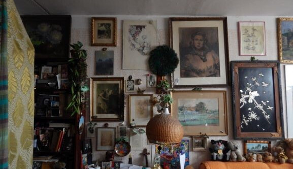 Stát získal v pozůstalostním řízení byt v Hradci Králové plný hodnotných děl