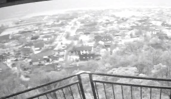 Ve Vysoké nad Labem řeší záhadný světelný jev