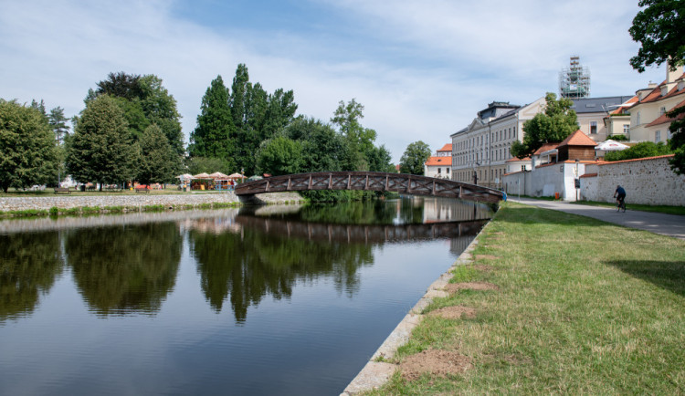 Město chce předělat Sokolský ostrov. Naráží na své limity, odůvodňuje plánované změny
