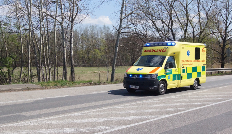 Na Jindřichohradecku zemřel po srážce s autem motorkář