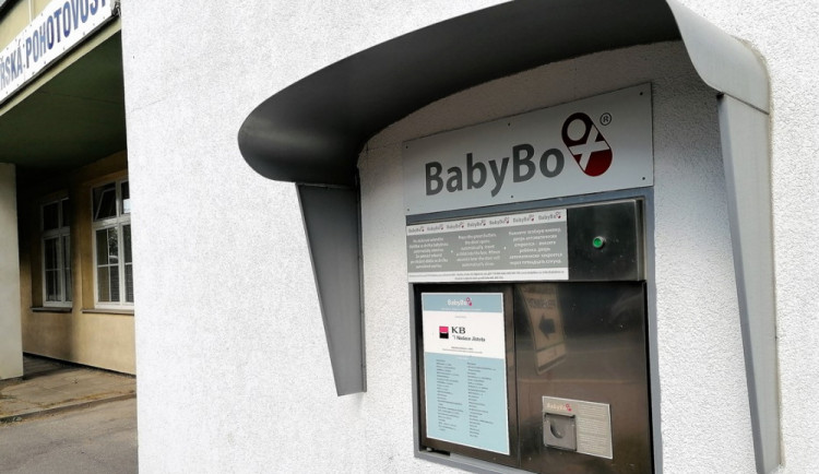V budějckém babyboxu našli odloženého chlapečka. Dostal jméno Jaromír