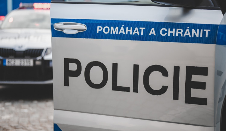 Muž se po telefonu loučil se svým bratrem. Před sebevraždou ho zachránili policisté