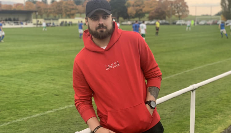Mladý fotbalista bojuje s rakovinou. Změní se vám priority, vypráví