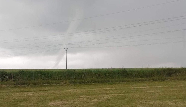 Meteorologové zachytili na Písecku trombu. Prověřovali, zda šlo o tornádo