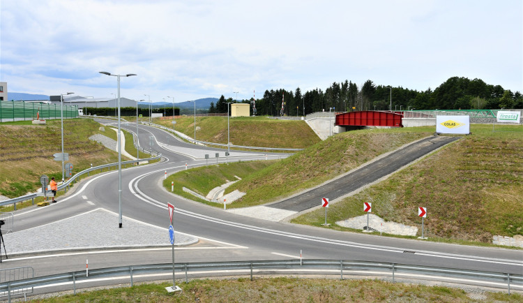 Jižní tangenta je hotová. Její hlavní funkce se naplní s otevřením dálnice