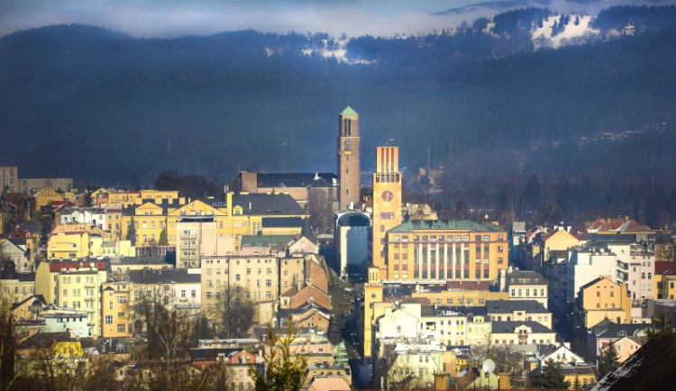 Město pořídilo policistům dva drony. Pohlídají Jablonec z výšky