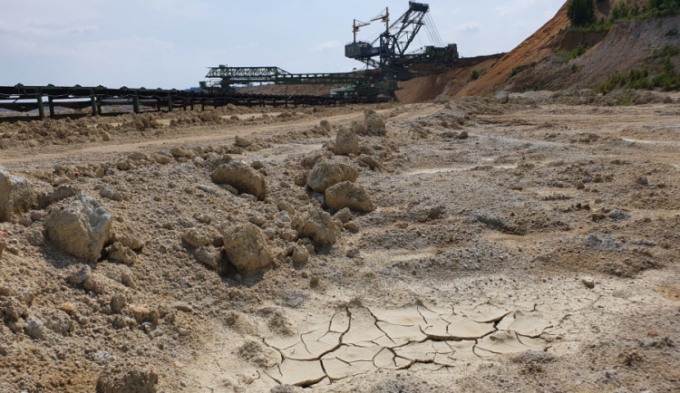 V českých obcích poblíž dolu Turów se začne měřit statika budov