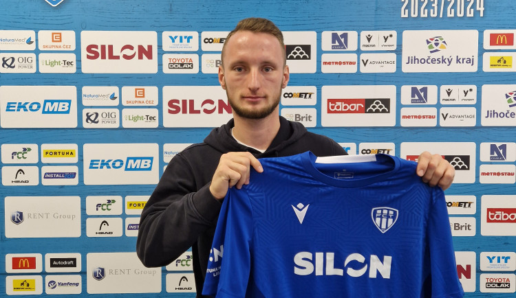 Do Táborska míří ze Slavie Jakub Kopáček
