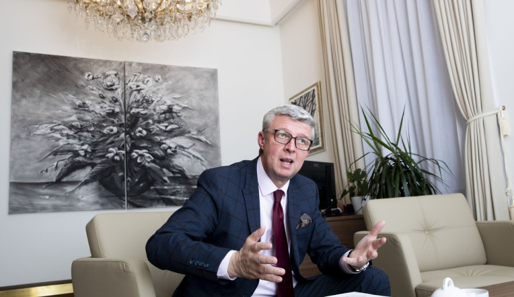 size4-size3-17049202947089-139-jureckuv-vecirek-kdybych-byl-v-pozici-premiera-tak-ho-vymenim-rika-predseda-stinove-vlady-karel-havl