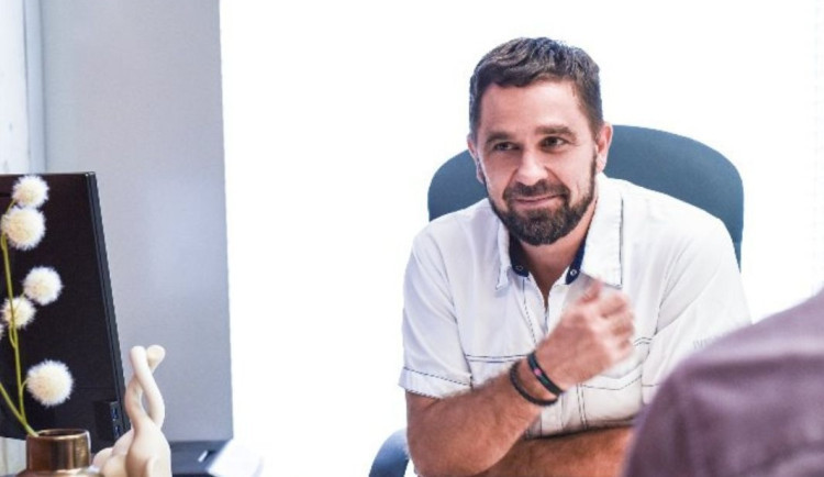 size4-size3-17054806797225-139-neplodnost-trapi-zhruba-kazdy-desaty-par-pricinou-byva-vek-rika-specialista-na-umele-oplodneni-stepa