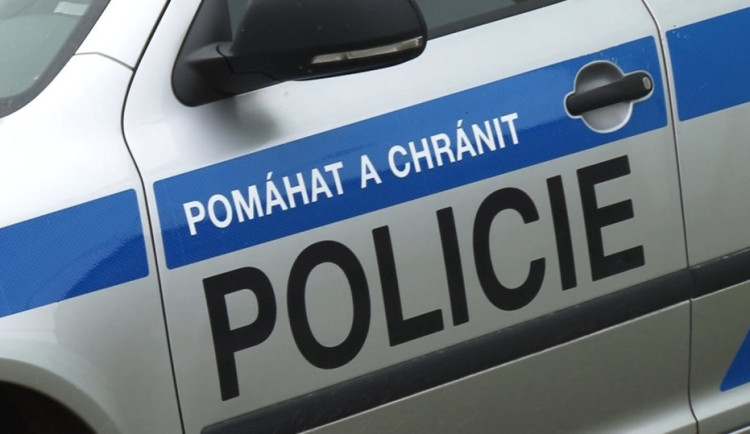 size4-15687249135583-207-4309688-policie