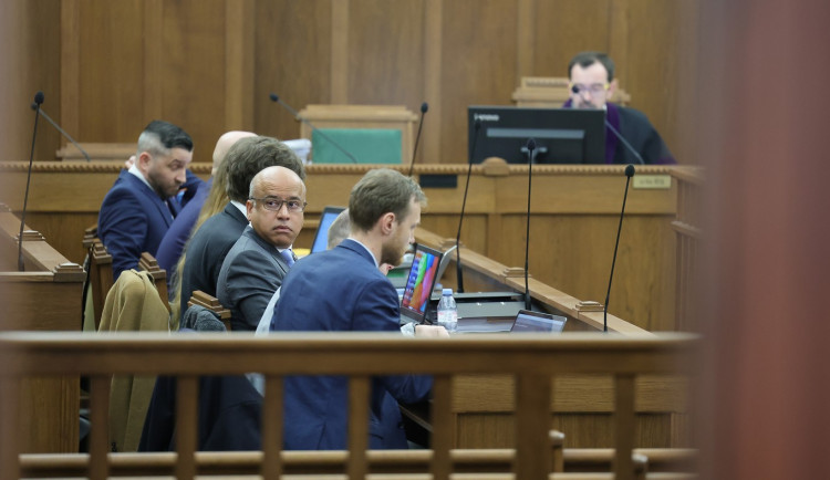 Soud jedná o moratoriu Liberty Ostrava, dorazil i majitel koncernu Sanjeev