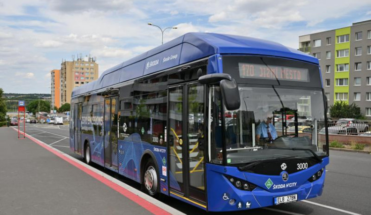 Dopravní podnik Ostrava ruší tendr na vodíkové autobusy a stavbu plničky