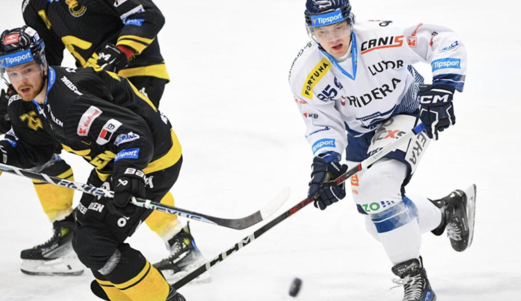 Litvínov zdolal Vítkovice 5:4 a drží naději na přímý postup do čtvrtfinále.