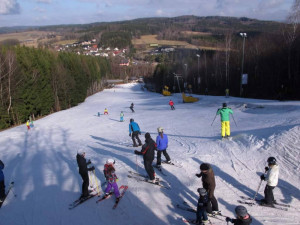 Provozovatelé vleků v Beskydech: Končí nejhorší zima, co vlekaři pamatují