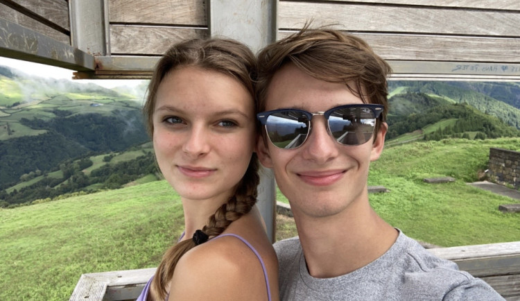 Kam vyrazit a jak cestovat levně? Drbna přináší čtenářům nový seriál.