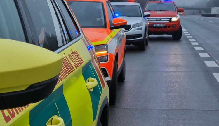 Při nehodě ve Studénce zemřel senior v osobním autě, nedal přednost nákladnímu