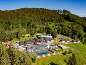 Jaro, wellness a saunové rituály: vyrazte právě teď za odpočinkem do Velkých Karlovic