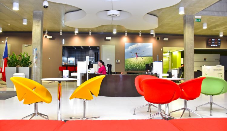 Protonové centrum pacientům pomáhá i s nádory krčních mandlí.