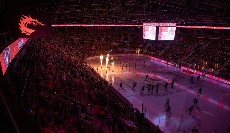 Hokejisté Českých Budějovic vyhráli v Třinci a odvrátili druhý mečbol.