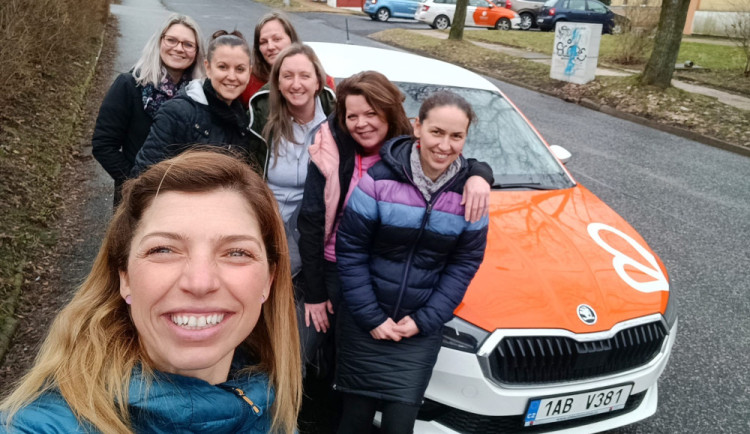 Domácí péče Včelka loni provedla více než milion ošetření pacientů. Péče v domácím prostředí se stává důležitým trendem ve zdravotnictví.