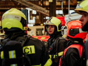 V Ostravě hořela střecha haly společnosti Vítkovice Steel, škoda 700 tisíc korun