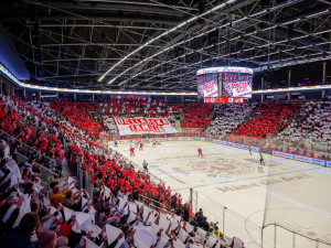 Hokejisté Třince porazili Pardubice 4:3 a ve finále vedou 2:1 na zápasy