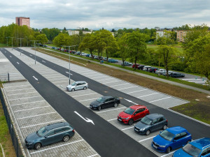 Řidiči v Havířově mohou využívat nové parkoviště u nemocnice se 160 místy