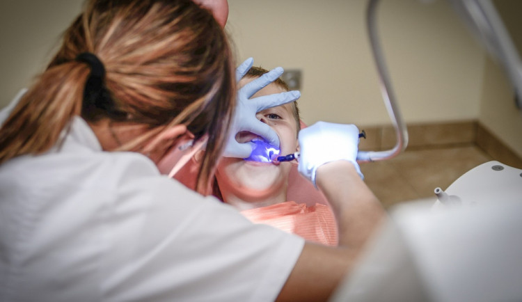Krnovská nemocnice chce provozovat 15 stomatologických křesel