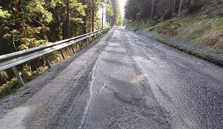 Silniční trasu mezi Hvězdou a Ovčárnou čeká čtyřměsíční modernizace