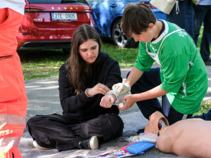 V Ostravě se školáci učí pravidla chování na silnici. Cyklistické dovednosti trénují na dopravních hřištích