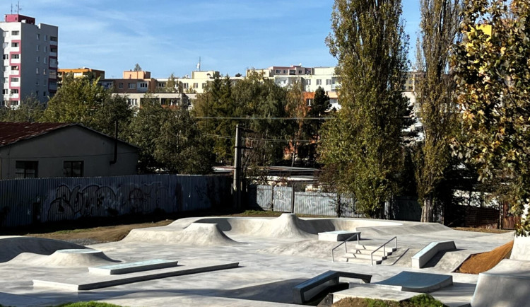 Nový Jičín otevřel nový skatepark, jehož vybudování stálo 10,5 milionu korun