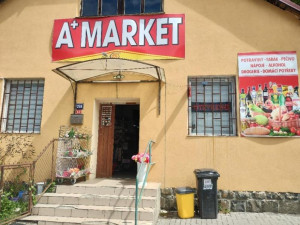 Inspekce uzavřela část obchodu v Odrách. Sklad byl plný odpadků a hmyzu