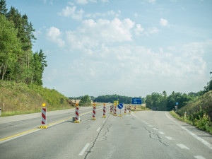 Na Opavsku budou opravovat silnici v Březové, na Bruntálsku most u Oborné