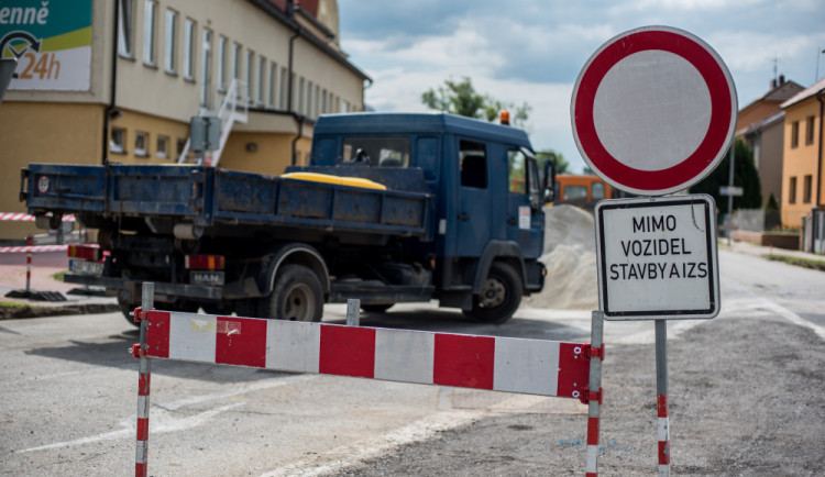 size4-16198029134106-2-dopravni-info-kveten-prinese-predevsim-dlouhotrvajici-uzavirky-silnic-druhych-a-tretich-trid