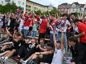 FOTOGALERIE: Češi! Ještě jeden! Masarykovo náměstí v Ostravě zářilo radostí