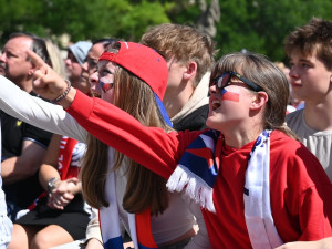 FOTOGALERIE: Češi! Ještě jeden! Masarykovo náměstí v Ostravě zářilo radostí