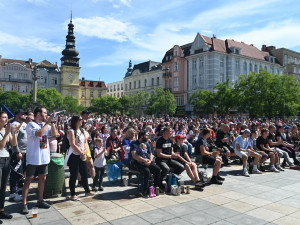 FOTOGALERIE: Češi! Ještě jeden! Masarykovo náměstí v Ostravě zářilo radostí