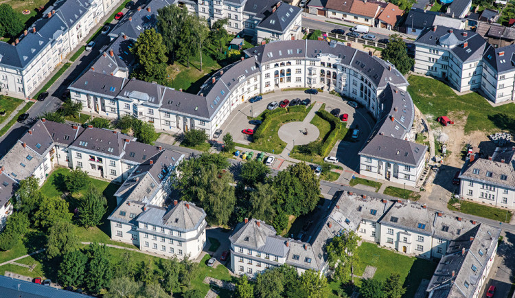Oslava 100. výročí Velké Ostravy aneb Promenády v Jubilejní kolonii.
